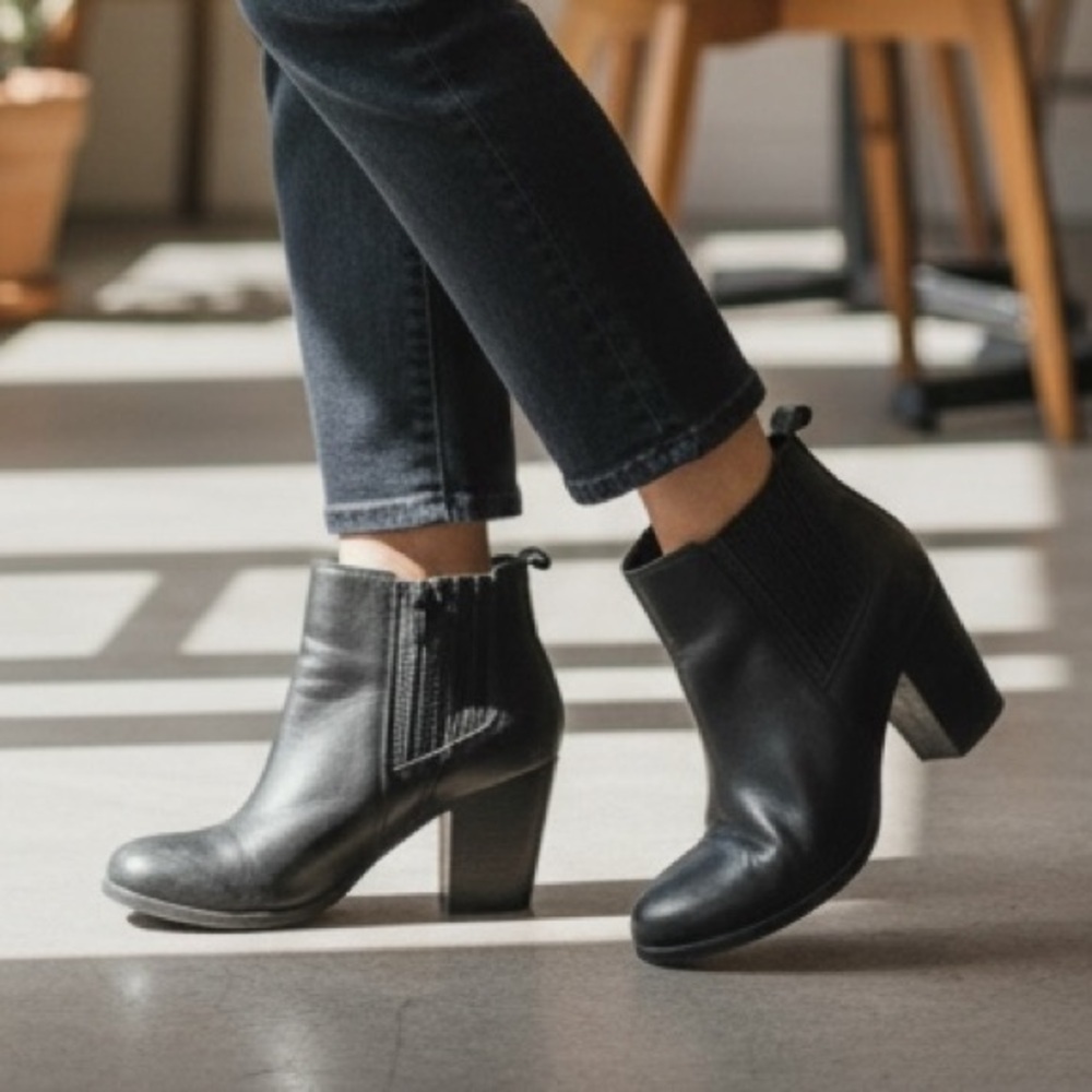 ALDO (6) Leather Ankle Boots Zipper Elastic Gusset 3" Heel Black - US 6 - Picture 12 of 12